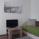Lipa طابور
