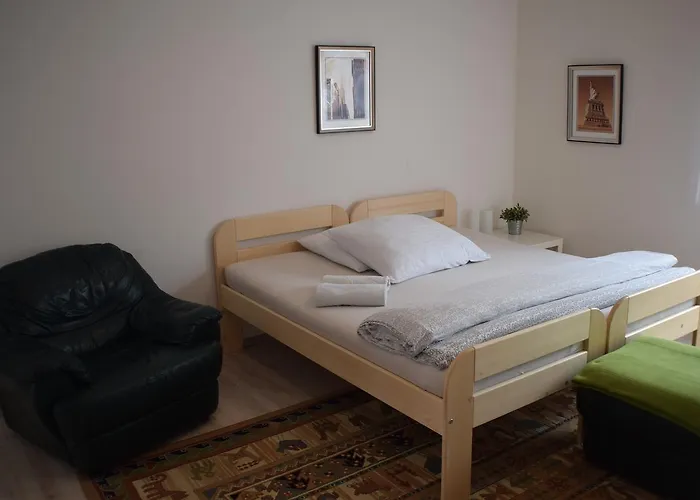 Lípa Apartmán *